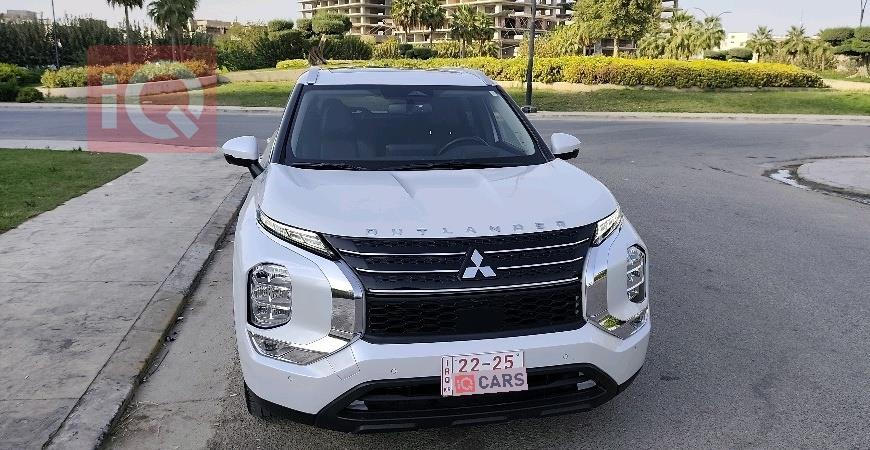 ميتسوبيشي اوتلاندر